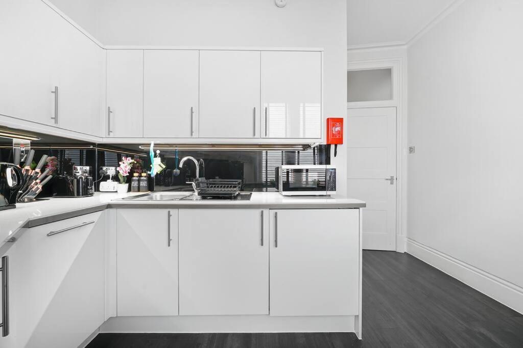 Charming Next To Leicester Sq Appartamento *